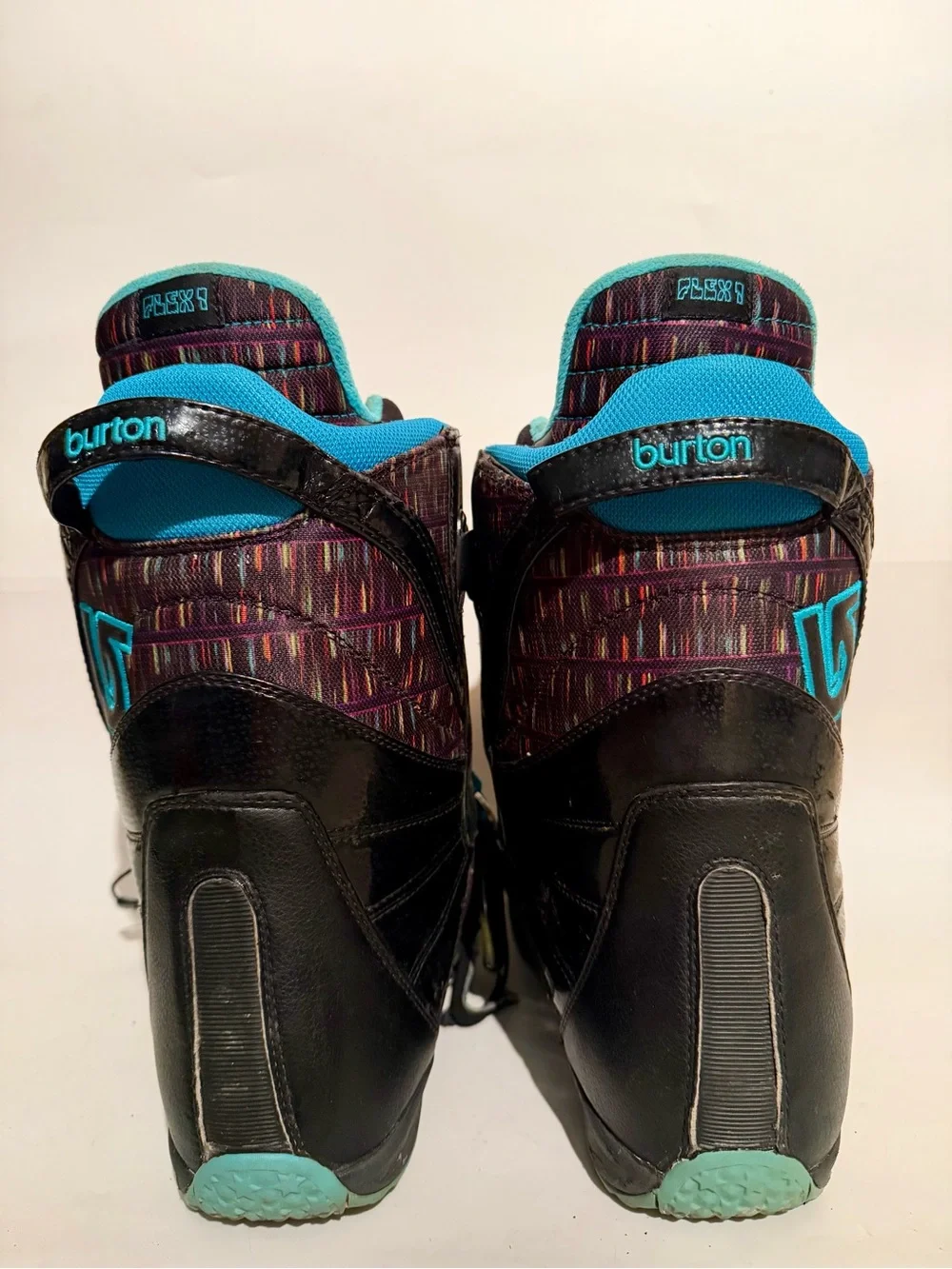 Women's Burton Boutique Snowboard Boots 2011 Size 10 Black Blue Boa Cables